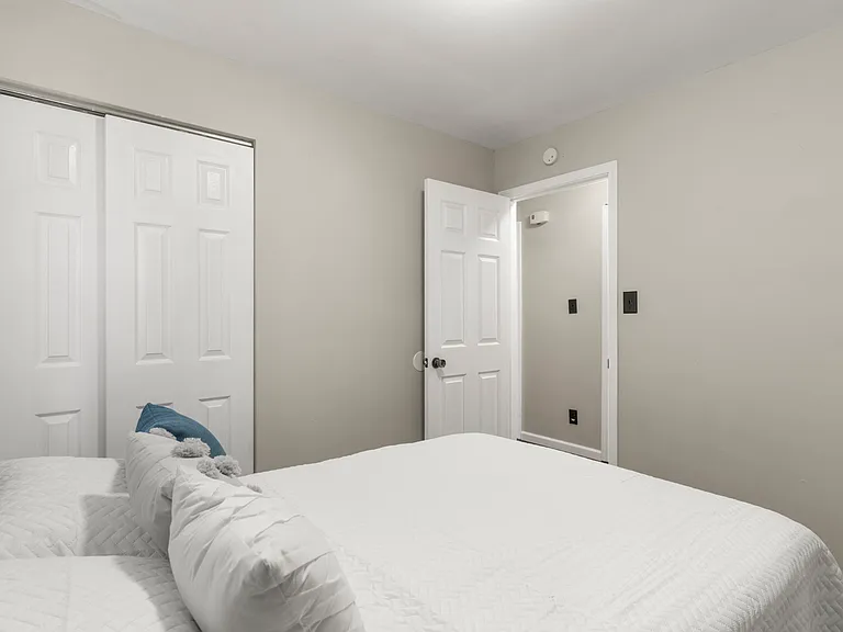 Summit Dr — Photo 16