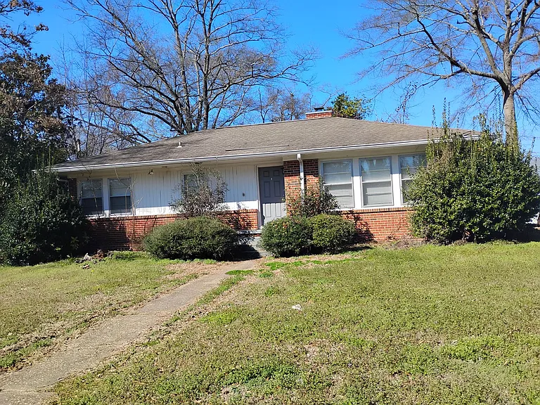 8 Brookhaven Dr — Photo 1