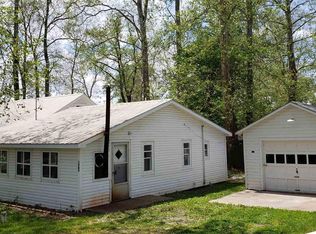 1904 S 2nd St, Albion, IN 46701