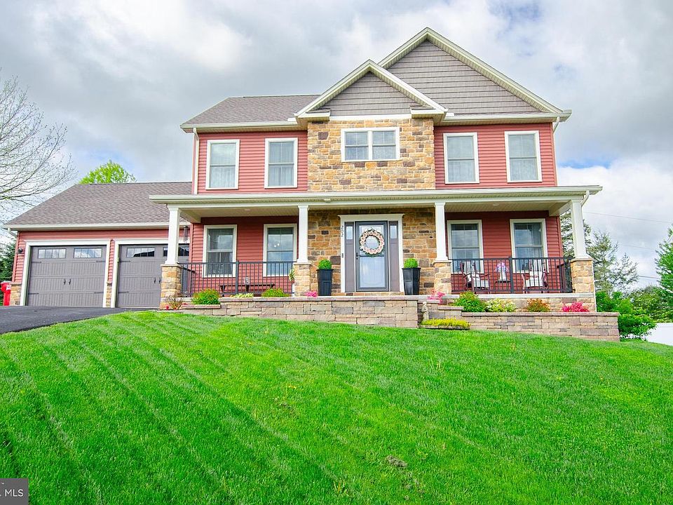 1st image of 202 Feather Dr