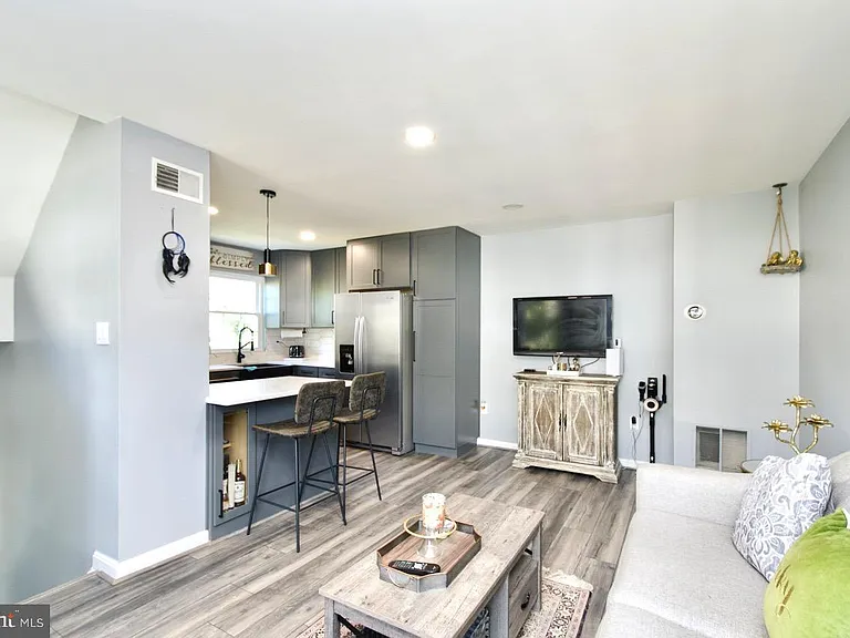 22908 Regent Ter — Photo 20