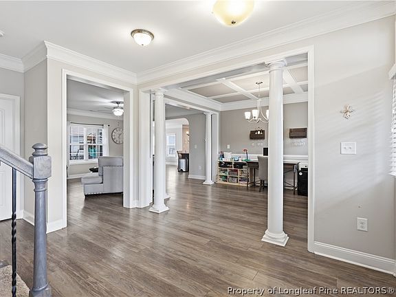 5th image of 297 Bridgehaven Dr