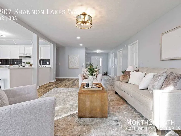 7907 Shannon Lakes Way — Photo 3