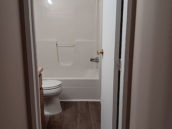 4th image of 11 Virginia Ave