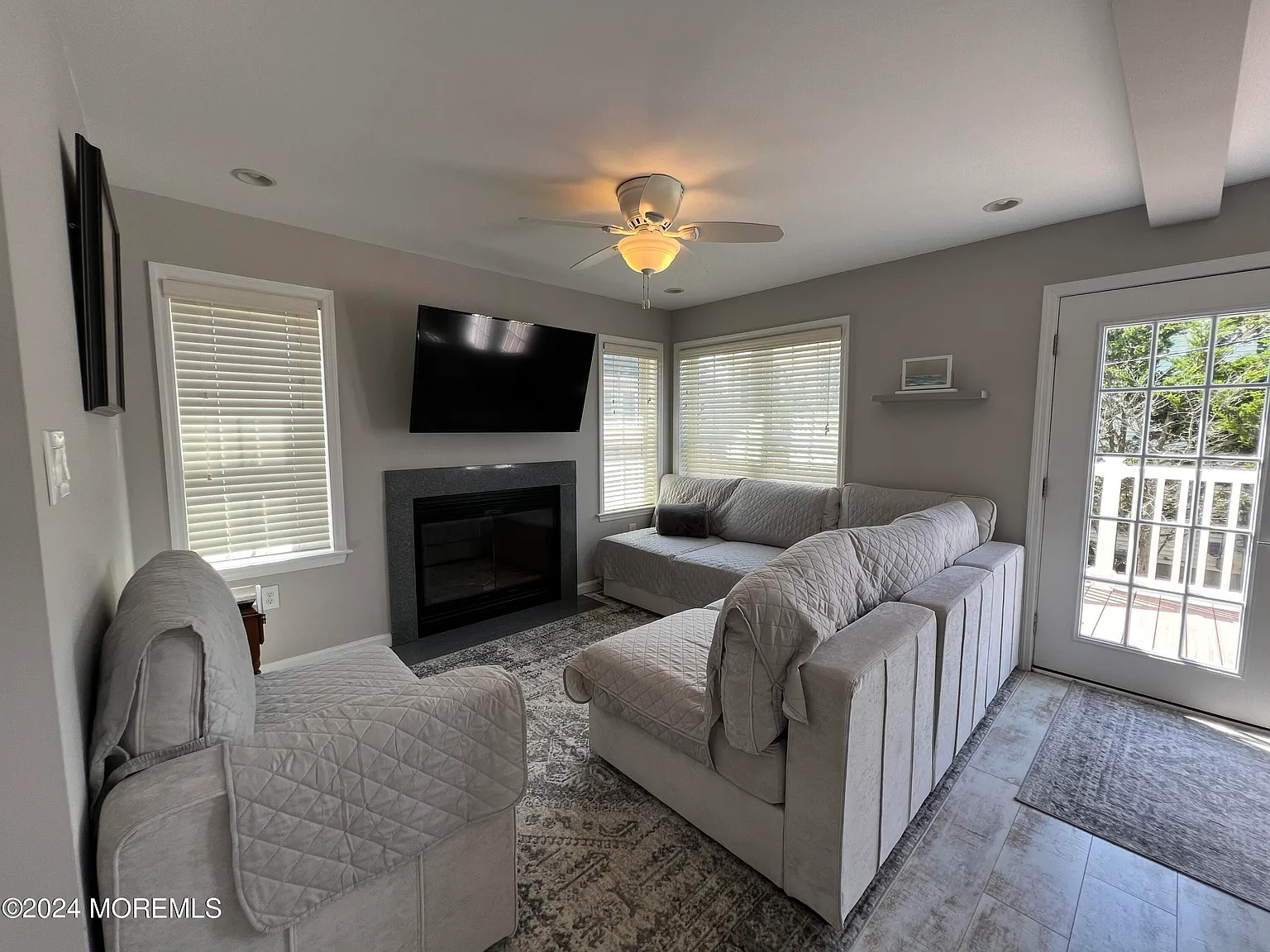 3 bed, 2.5 bath, 1256 sqft, $3,000 — Photo 4