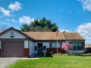 10 Maidstone Way, Manchester, NJ 08759