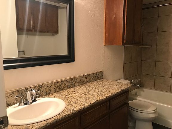 4th image of 1040 McKinley St APT C