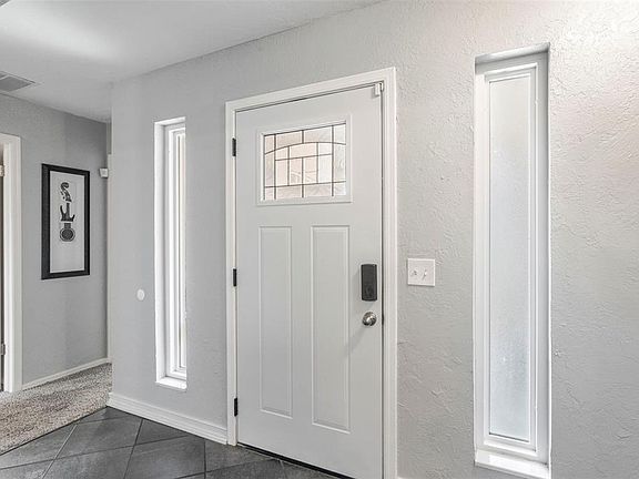 4th image of 409 Williams Dr