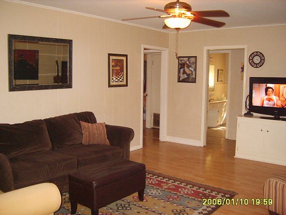 4th image of 206 Banbury Ln