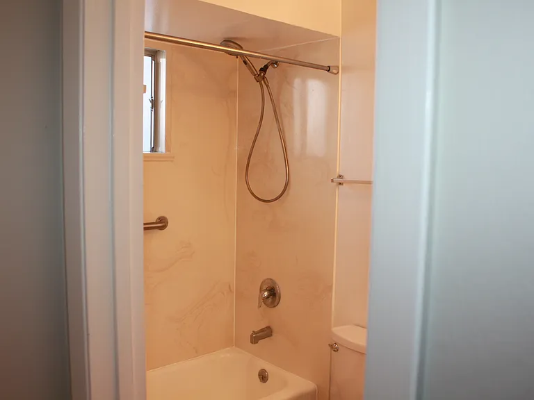 91 Bell St #5 — Photo 5