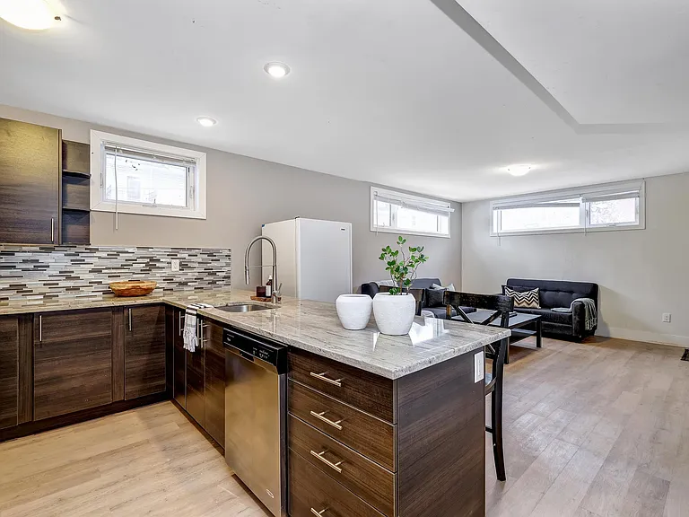 149 Henderson Ave — Photo 8