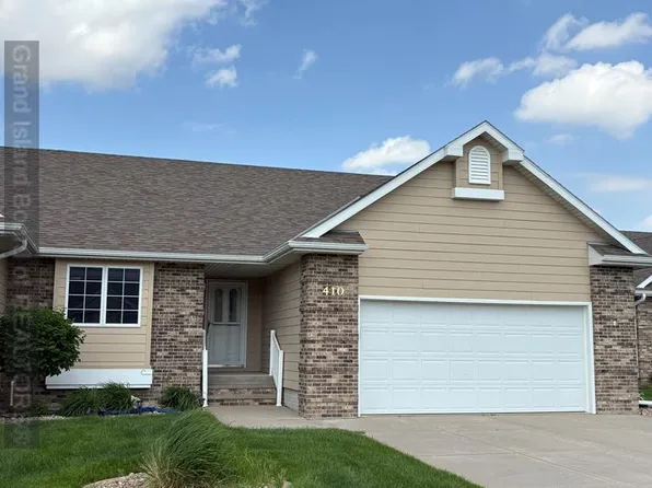410 Rosewood Cir, Grand Island, NE 68803