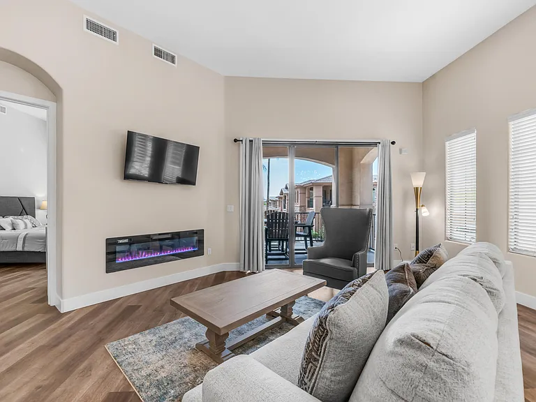 15550 S 5th Ave #108 — Photo 8