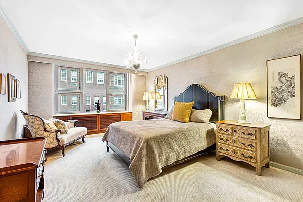 Sold by Compass | media 15