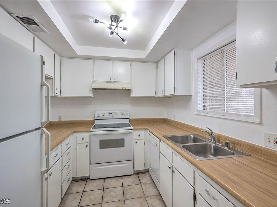 1729 Jupiter Ct APT B, Las Vegas, NV 89119 | Zillow