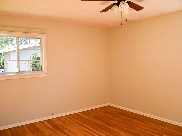 1210 E Oakmont Ave — Photo 27