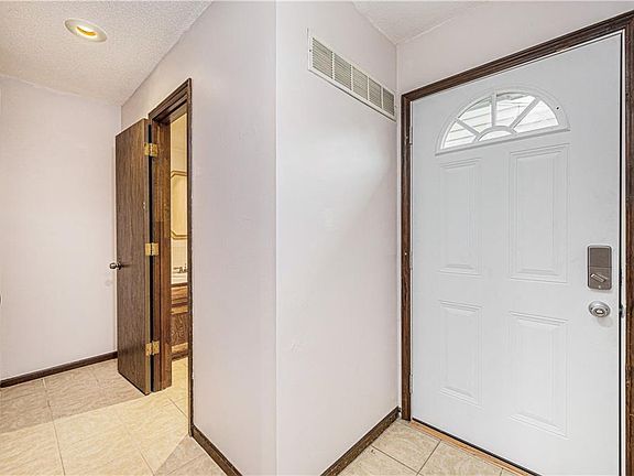 4th image of 7818-7820 W 61st Ter