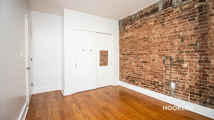 Rented by Nooklyn NYC LLC | media 32