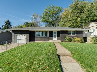 1505 Sunset Dr NW, Mandan, ND 58554