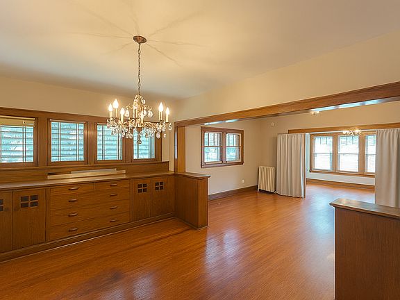 3rd image of 1855 Portland Ave APT 2
