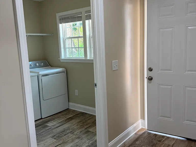 1010 N 2nd Ave NW — Photo 10