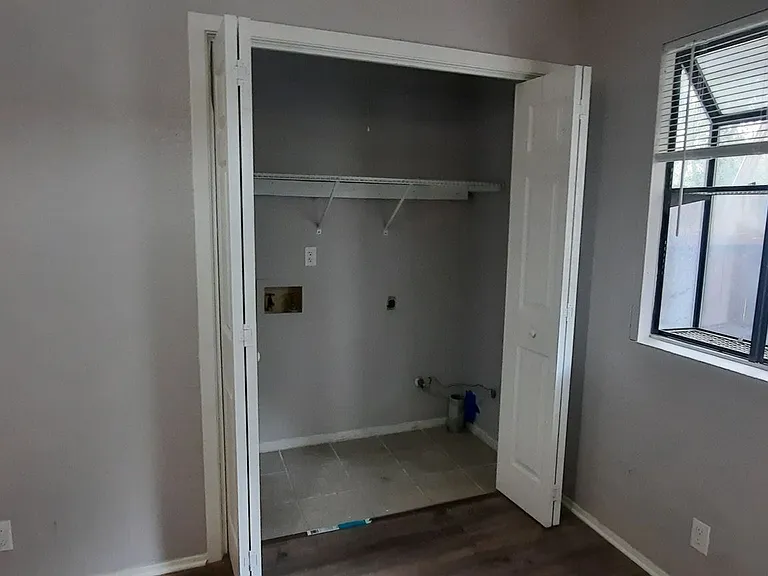 823 Taulbee Ln #B — Photo 12