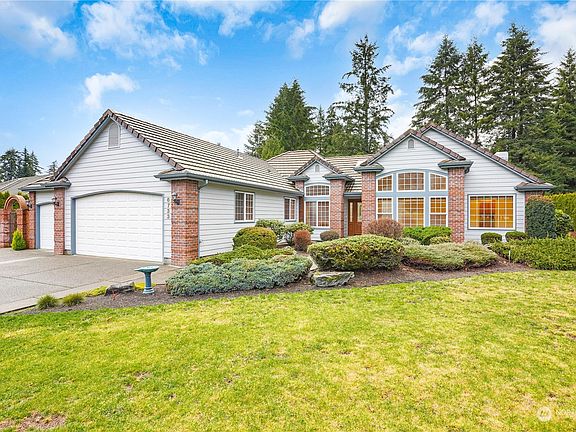 3rd image of 6733 Troon Lane SE