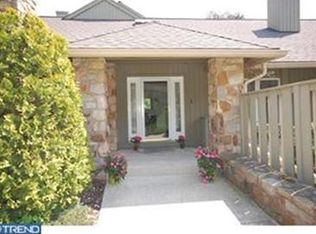 1160 Saint Andrews Rd, Bryn Mawr, PA 19010