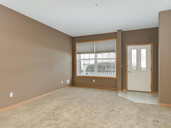 4th image of 11353 Fergus St NE Unit G