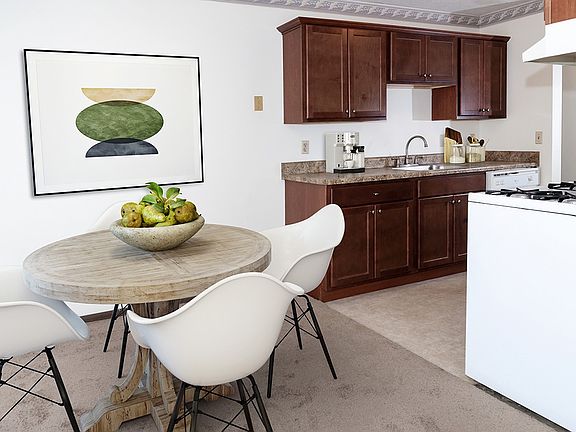 5th image of 6045 Lyndale Ave S APT 241