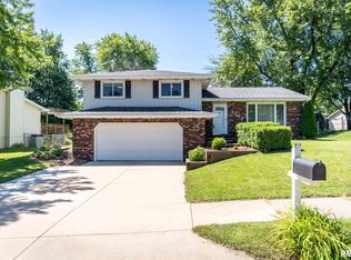 2424 W Cabana Ct, Peoria, IL 61614