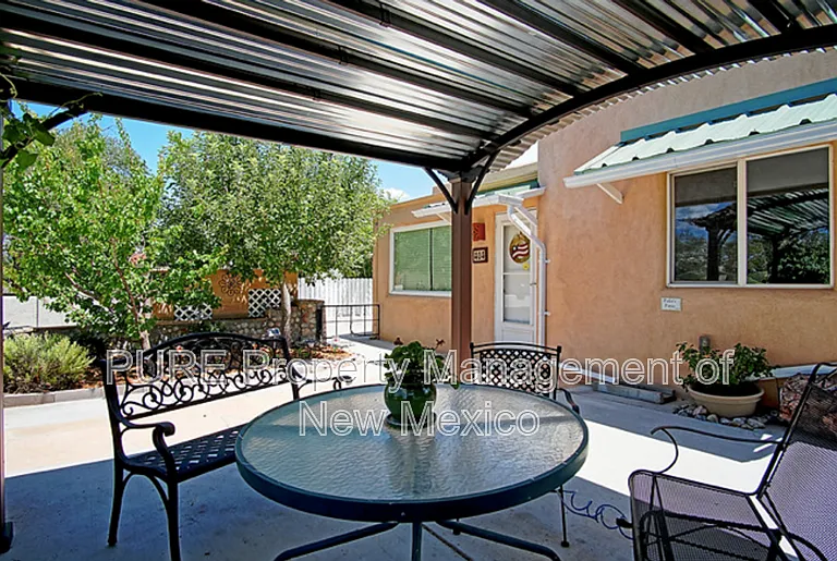 404 Dartmouth Dr SE #1 — Photo 4