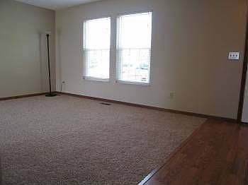 4th image of 418 Idlebrook Ct
