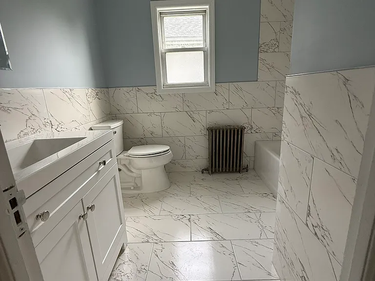 Lois Pl — Photo 9