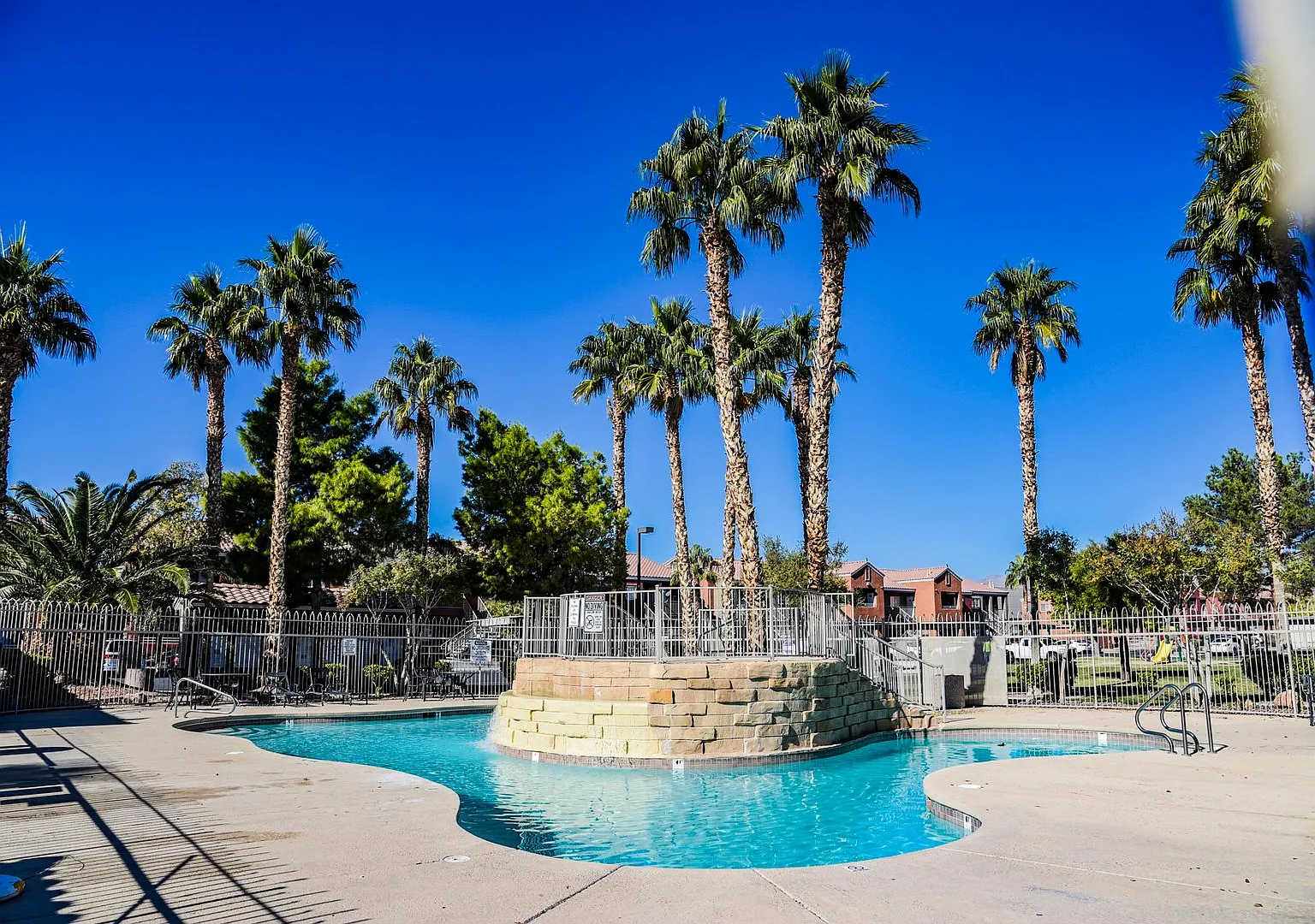 Wow! 3 Bed 2 Bath Gated Condo Near Nellis Afb.. Remodeled! — Photo 4