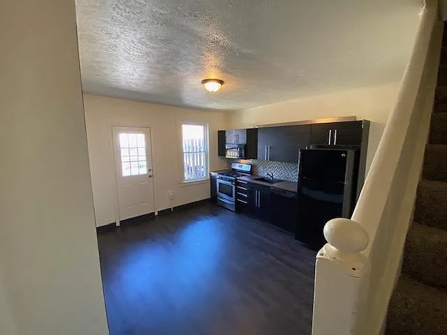 3501 Leech St photo 1