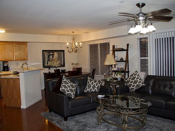 3rd image of 837 Polar Bear Cir