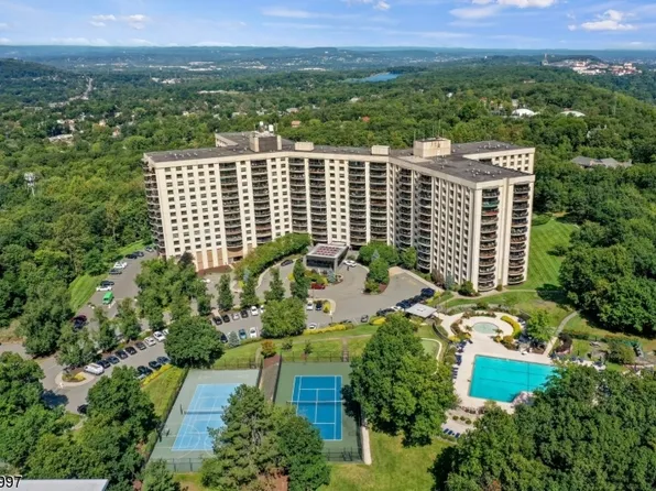 2 Claridge Dr #7DW, Verona Twp., NJ 07044
