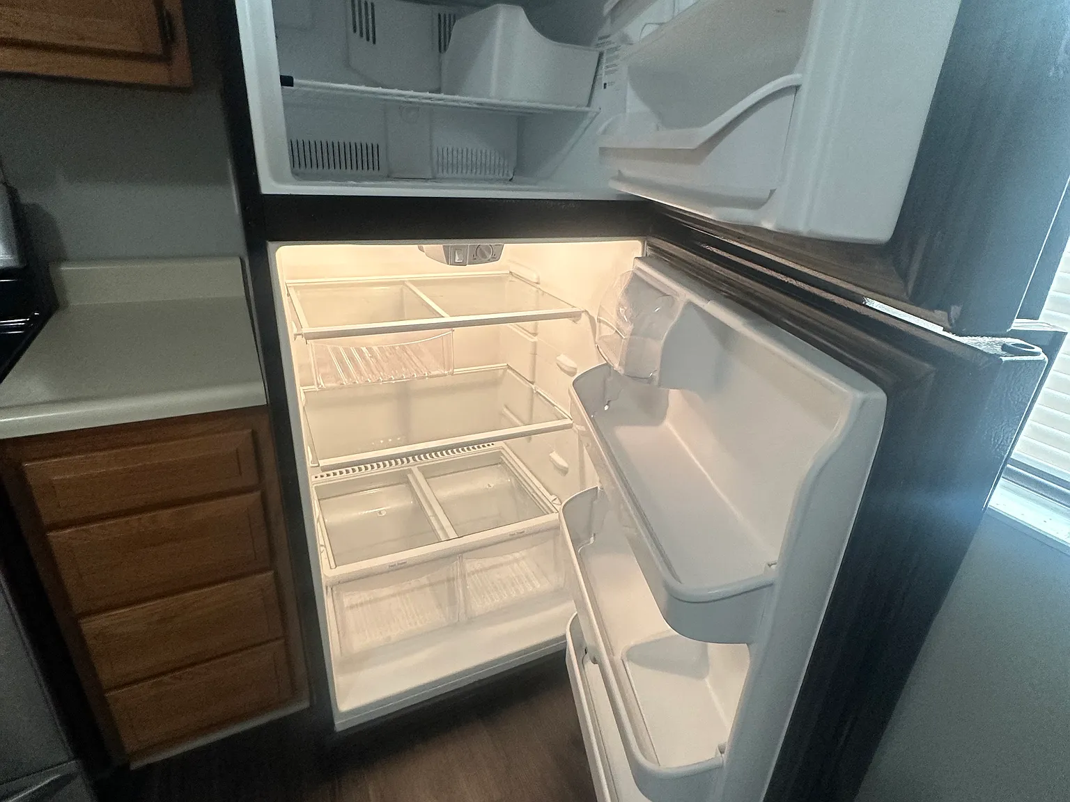 2 bed, $1,050 — Photo 4