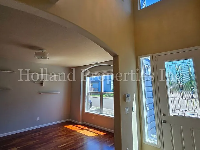 19021 SW York St — Photo 3