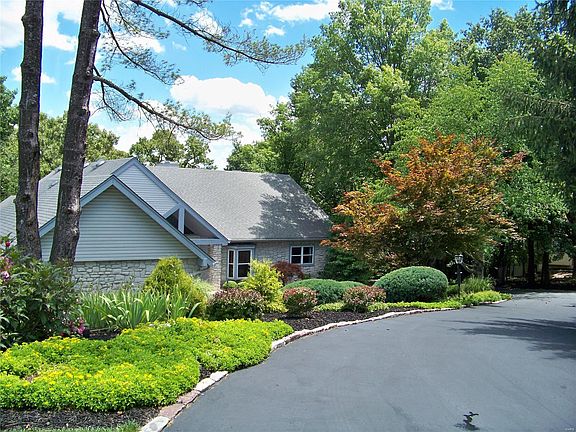 2nd image of 9808 Eagle Crest Ct