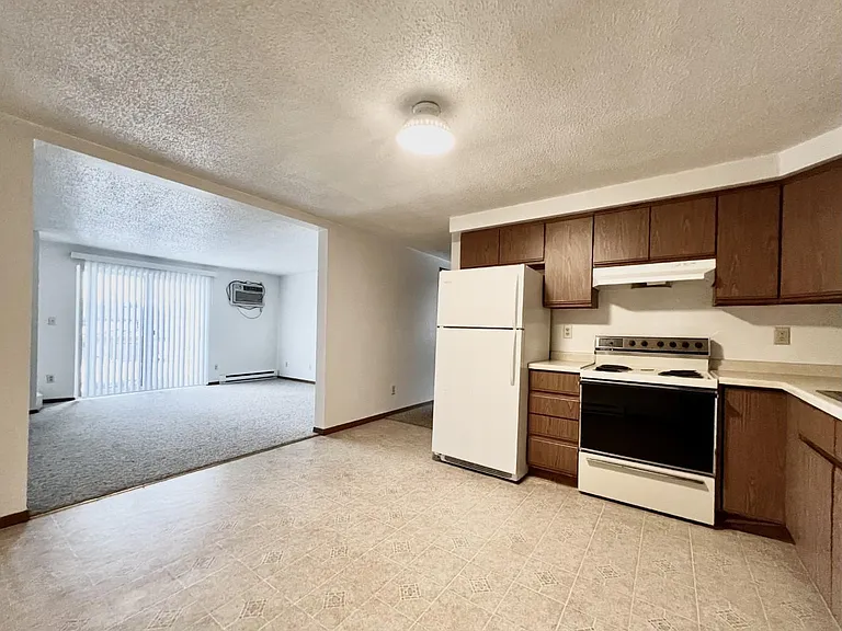305 Willow St #5 — Photo 1