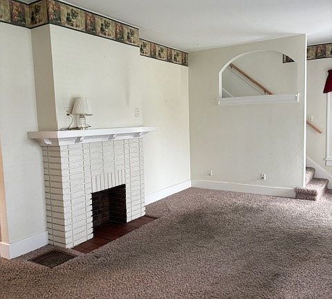 4th image of 16 E Gaylord Ave