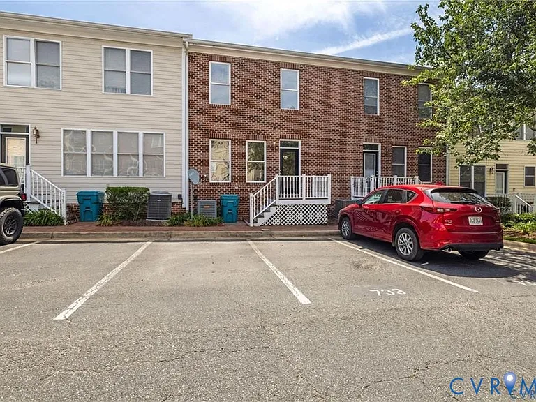 733 S Pine St — Photo 42