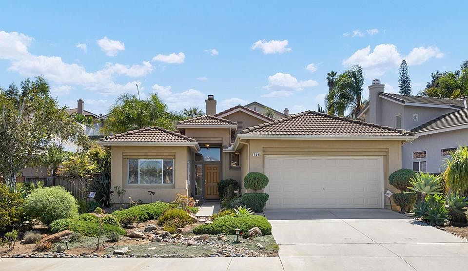 1st image of 709 Bel Air Dr W