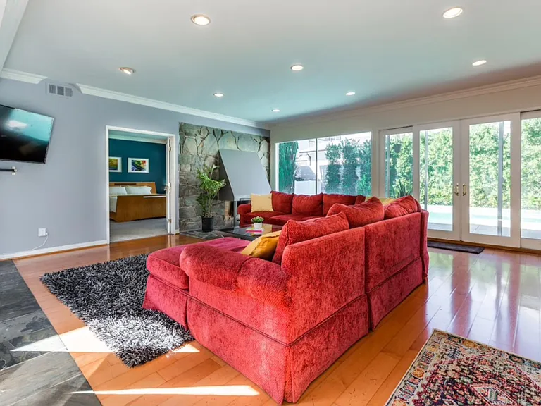 15707 Varden St — Photo 13