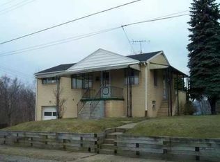 879 6th St, Baden, PA 15005
