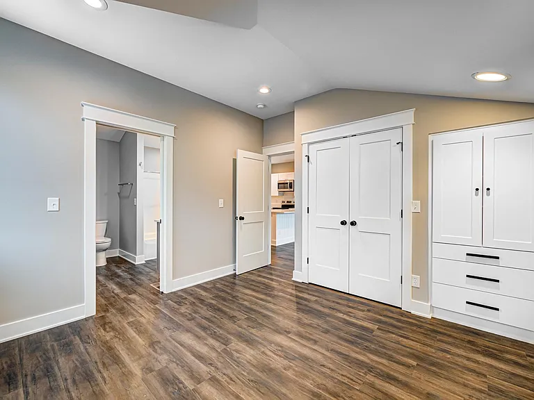 2528 Broadway St #B — Photo 12