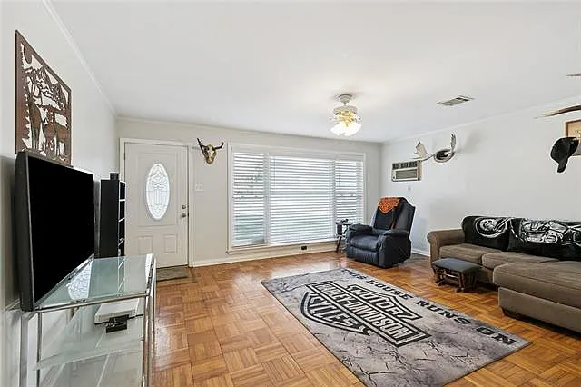 200 Houma Blvd — Photo 4