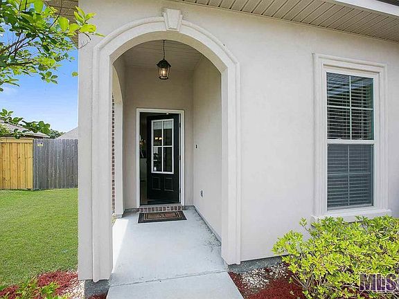 2nd image of 18295 Crows Nest Dr